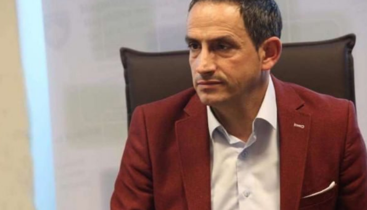 Nënkryetari i AKR’së thotë se do hyjnë me LDK’në në zgjedhje, tregon se sa kandidatë do t’i ketë partia e tij