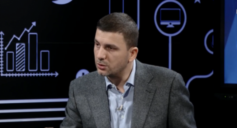 Memli Krasniqi: E ftojmë edhe një herë Kurtin në debat, pa Avdullah Hotin