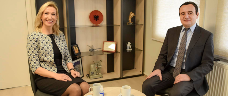 Albin Kurti prezanton aderimin më të ri në Lëvizjen Vetëvendosje