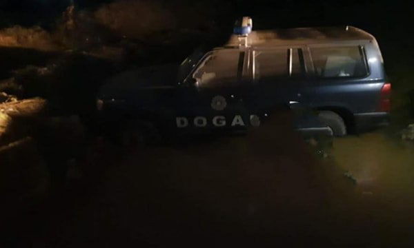 Mitrovicë: Vetura e Doganës aksidentohet duke ndjekur kontrabandistët, lëndohen dy oficerë doganorë