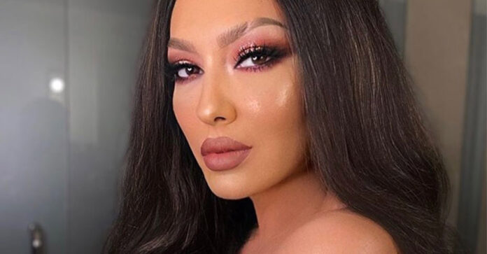 Kjo është fansja që i përngjan Adelina Ismailit