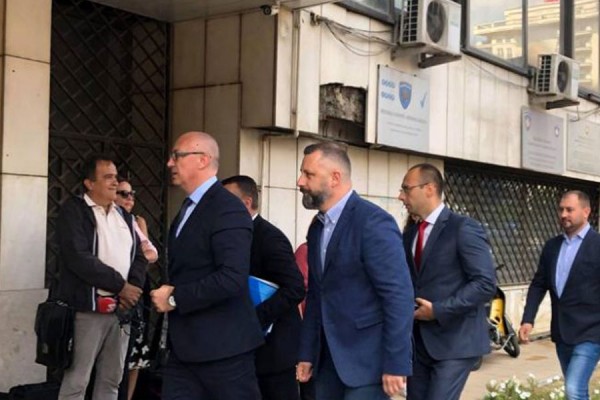 Profesori amerikan: Kurti duhet ta lë jashtë qeverisë Listën Serbe