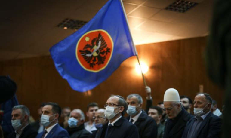 Hoti: Kosova ka dy opsione, atë të zhvillimit me LDK-në dhe të izolimit me shiritat e kuq