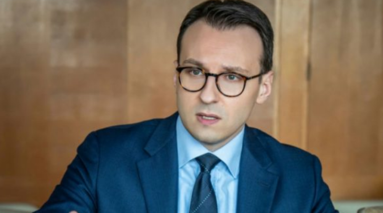 Petkoviq: Më vjen keq Rado, s’do të mund ta bëni Shqipërinë e madhe me Kurtin