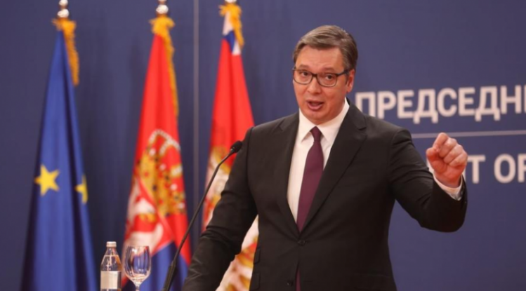 Vuçiq premton shtesa tjera të larta për serbët në Kosovë: Veç ruani shtëpitë