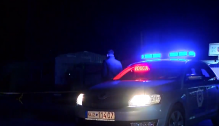 Shoferi humb kontrollin dhe del me veturë nga rruga, lëndohen 3 persona në Batllavë