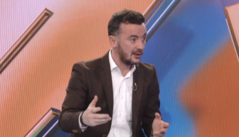 Molliqaj: Vjosa Osmani nuk është e rëndësishme për Albin Kurtin, ajo është e veç dobishme