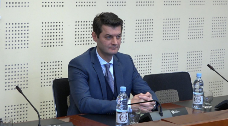 “Dëbimi i 6 gulenistëve”: Ngritët aktakuzë ndaj ish-shefit të AKI’së Driton Gashi dhe dy të tjerëve