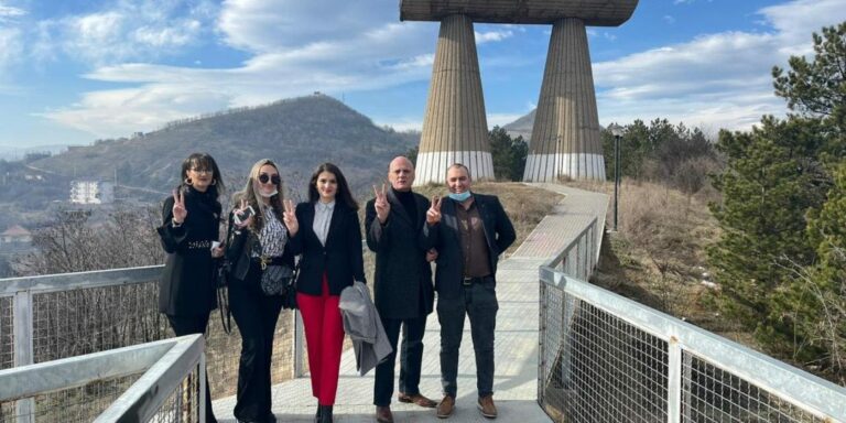 Marigona e Gani Geci ecin lirshëm në Mitrovicën e Veriut