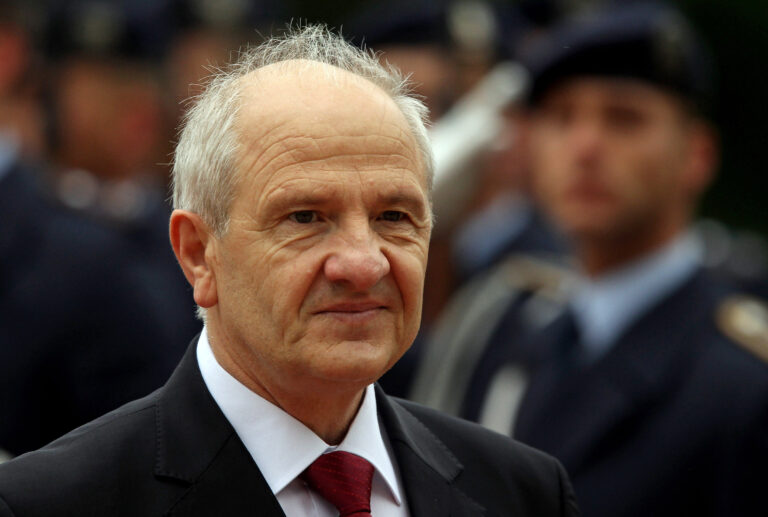 A do të jetë kandidat për kryetar të LDK-së, flet Fatmir Sejdiu