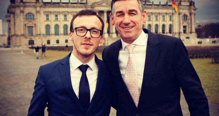 Zëdhënësi i PDK-së: Kurti po tregon se për Bashkimin Kombëtar ka mashtruar që 20 vjet