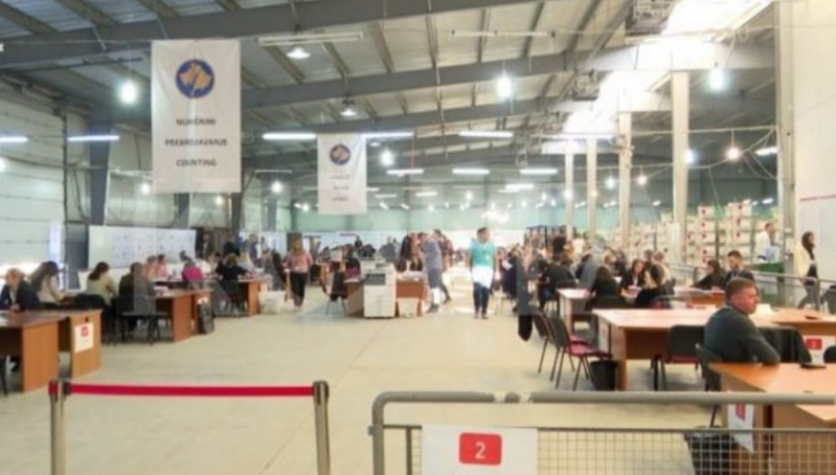 Numërohen mbi 13 mijë e 500 vota me kusht, gjysmën i merr LVV-ja