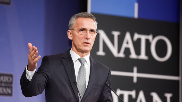 Stoltenberg: Pas ndryshimit të mandatit, po rishqyrtojmë nivelin e angazhimit të NATO’s me FSK’në