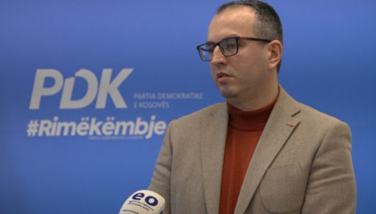 Anëtari i PDK-së i drejtohet Kurtit pas takimit me Lajçakun: Me zor ki me hi dhandërr