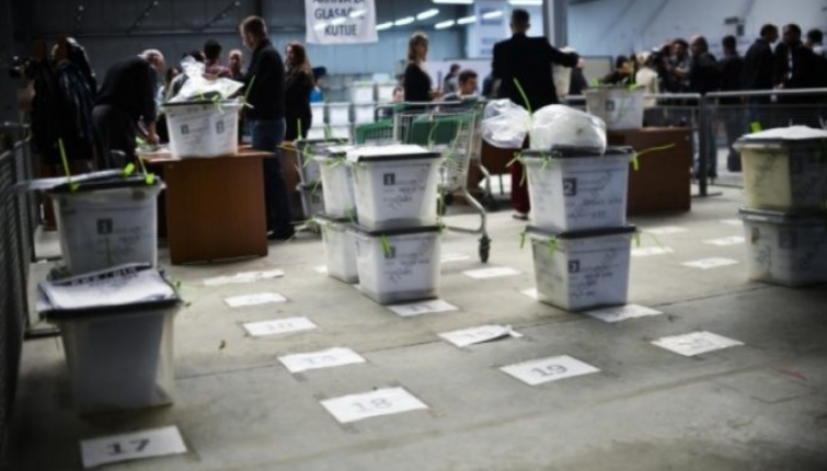 KQZ aprovon 56 mijë e 610 votues nga diaspora, refuzon mijëra të tjerë