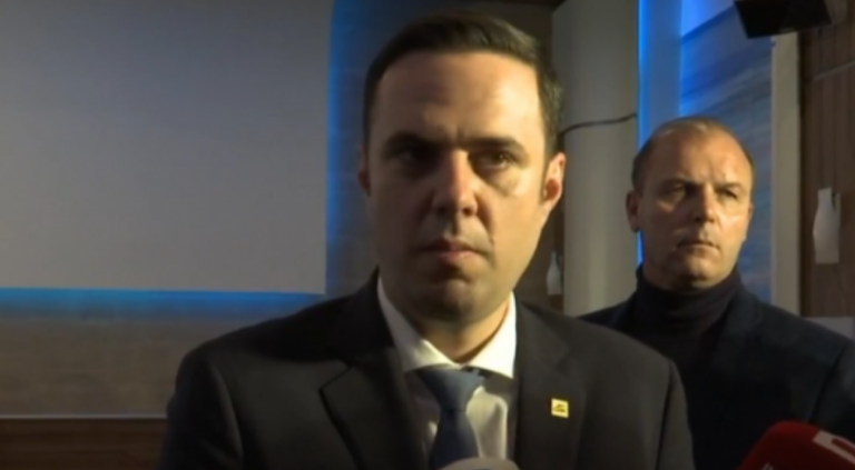 Pasi merr pozitën e kryetarit të partisë, Abdixhiku tregon nëse LDK do ta votojë Vjosa Osmanin për presidente