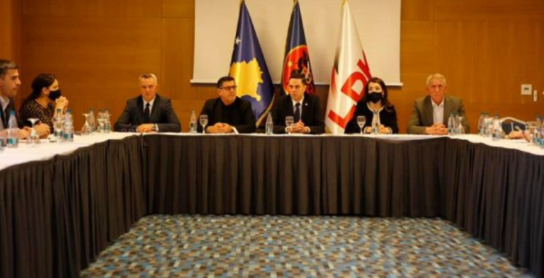 Njeriu i afërt me Lutfi Hazirin e çon një mesazh të koduar pas vendimit të LDK-së për Vjosa Osmanin