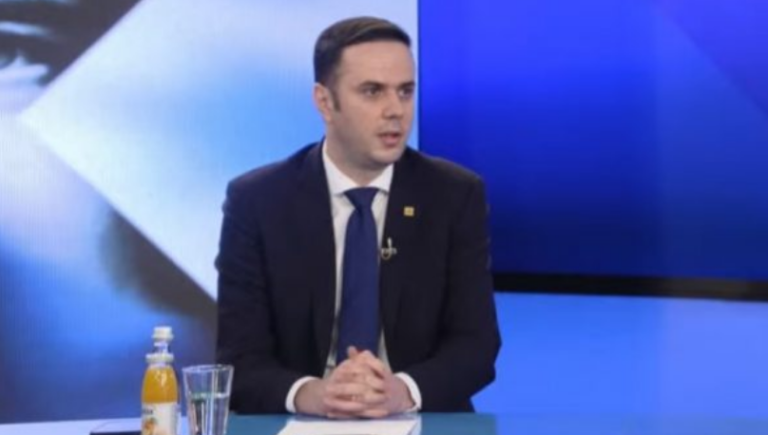 Abdixhiku: Kam marrë mesazh privat nga Vjosa Osmani