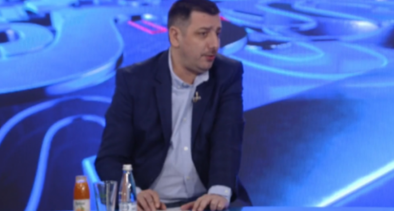 Valon Syla tregon emrat e deputetëve të LDK që janë kategorikisht kundër Vjosa Osmanit për presidente