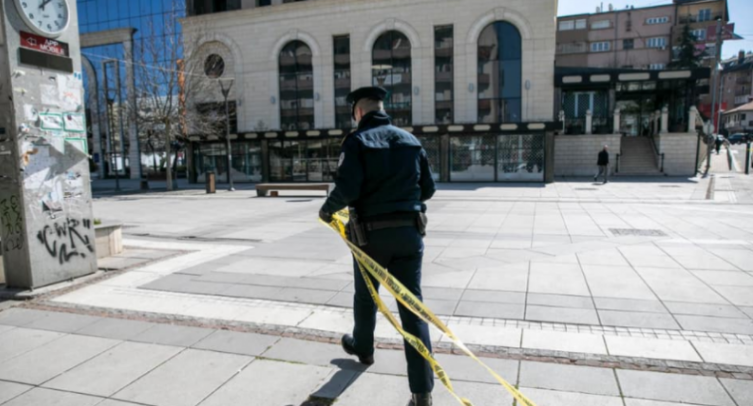 Një vit pandemi, humben 50 mijë vende të punës dhe bie cilësia në arsim