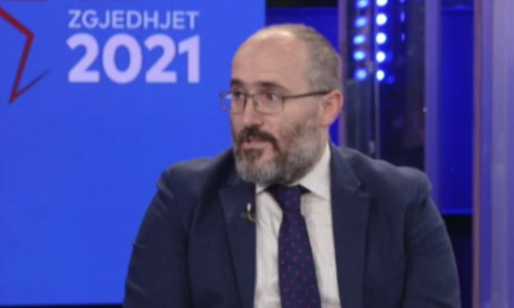 Analisti nga Amerika: Në minimum VV mund t’ua ofroj LDK’së Kryetarin e Kuvendit, absurde të kërkoj praninë e tyre