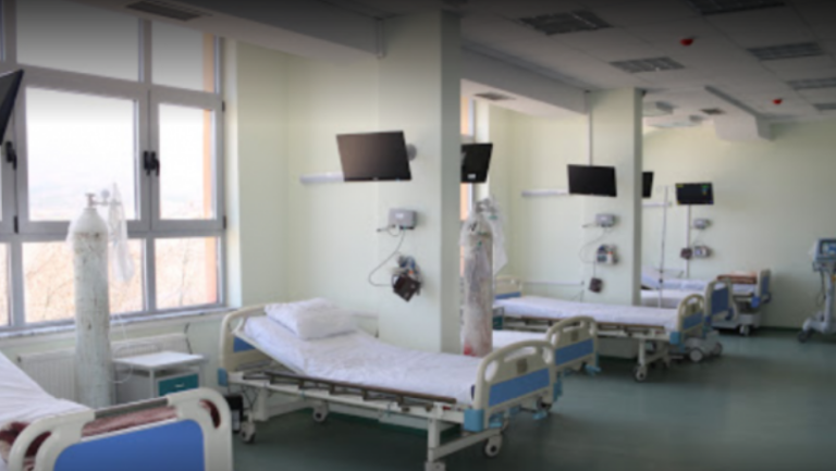Pacientëve në Spitalin e Mitrovicës u servohet ushqim rreptësisht i ndaluar