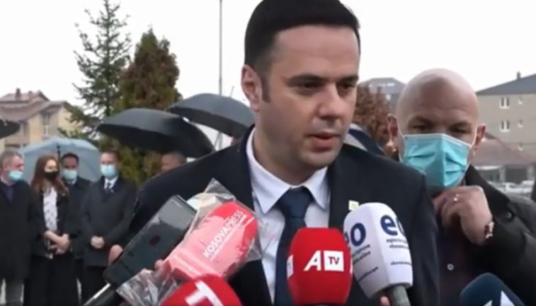 Abdixhiku deklarohet për përplasjen nga distanca ndërmjet Gazmend Muhaxherit e Agim Veliut