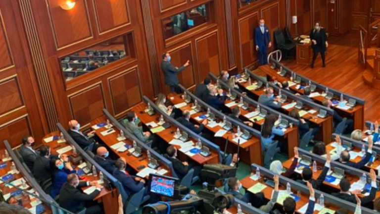 Deputeti i vetëm nga PDK që votoi për Konjufcën si kryetar Kuvendi