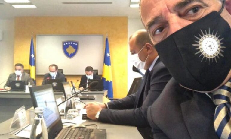 Matoshi i AAK’së: Akti i Hotit për të ia dorëzuar Kurtit postin, paraqet kulturë politike