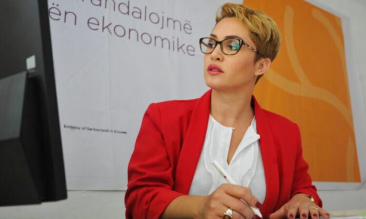 Kërcënohet me jetë analistja Luljeta Aliu