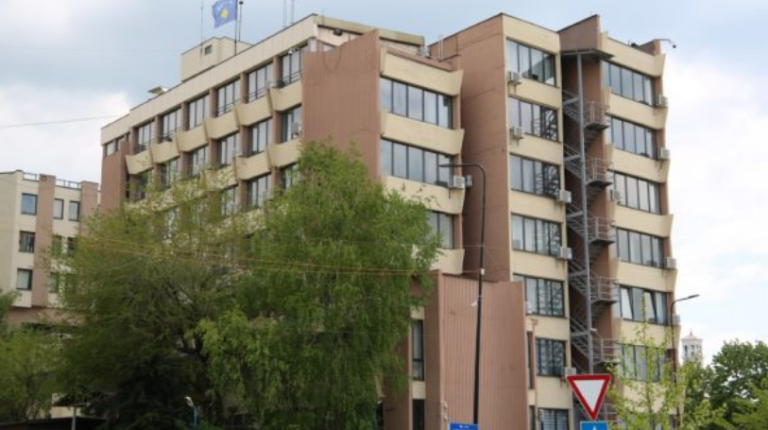 Prokuroria Speciale me aktakuzë për tre persona, dyshohen për “ushtrim të ndikimit”