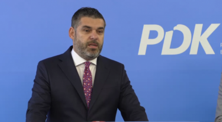 Kastrati, në kohën kur po votohej Vjosa Osmani për presidente, bullizon për peshë