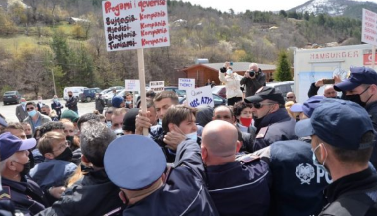 Arrestohen disa aktivistë të Lëvizjes Vetëvendosje në Shqipëri