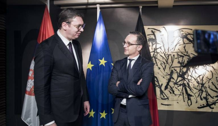 Vuçiq pas takimit me Maas: Shqiptarët dhe serbët do të jenë dy kombet më të mëdha në Ballkan në 100 vitet e ardhshme