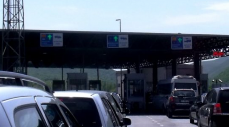 Pas kthimit në Kosovë, a duhet të izolohen qytetarët që ishin në Shqipëri?