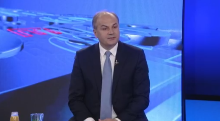 Hoxhaj: Kurti nuk është në tokë të bukës