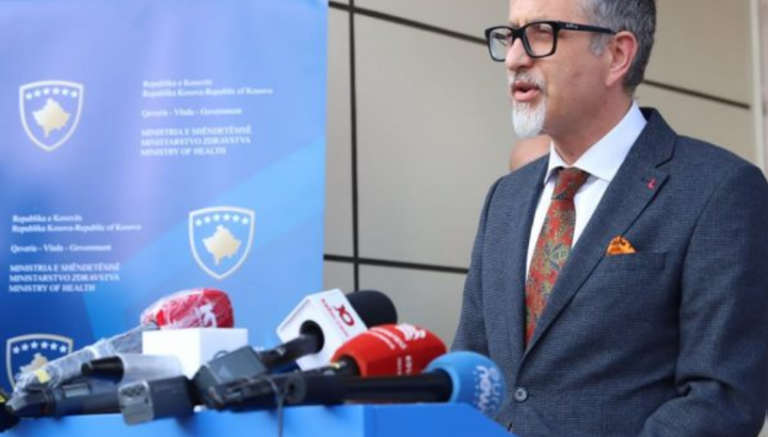 Masat e reja: Pritet mbyllje totale për 12 ditë e gastronomisë dhe qendrave tregtare, diskutohet edhe ora policore