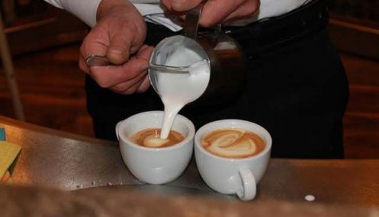 Ngritën çmimin e makiatos pas hapjes, paralajmërohen masa ndaj gastronomëve