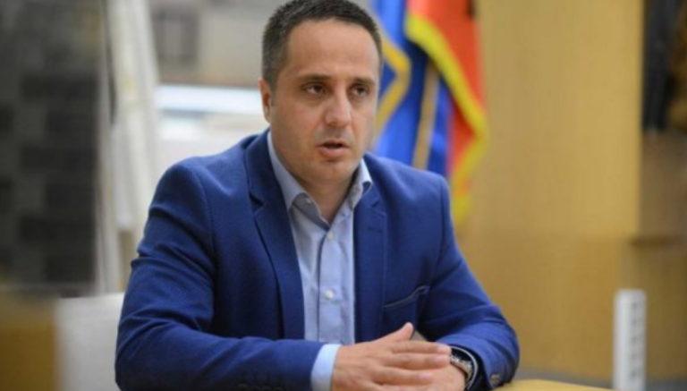 Pas deklaratës së Kryeziut, Selmanaj thotë se ajo çfarë do shohim edhe pak me Qeverinë Kurti, do ta kishte zili edhe “xhaxhi Enver”