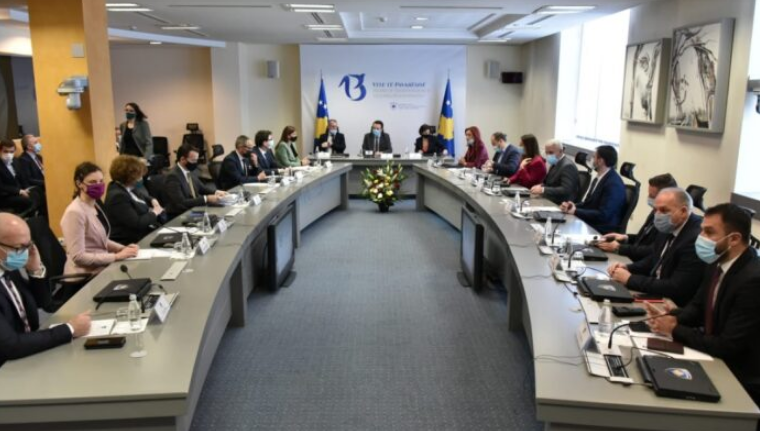 Herë në ministri e herë në gjykatë: Këta janë katër ministrat e Kurtit që kanë probleme me ligjin