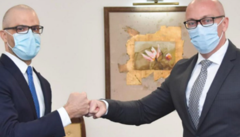 Ambasadori italian i shkon në zyrë Rakiqit me një porosi për çështjen e presidentit