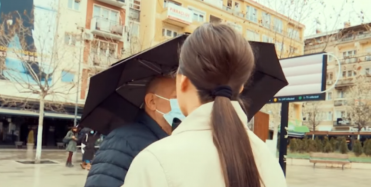 ‘Laper’: Qytetari fyen dhe shanë hoxhë Shefqet Krasniqin, për deklaratat që ka bërë ndaj grave