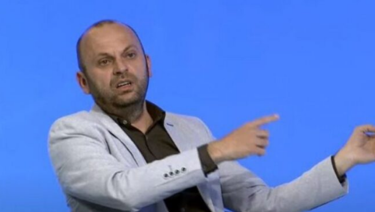 Imer Mushkolaj për Kurtin: Çka kërkon në Shqipëri, kur në Kosovë janë punët llom