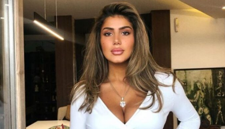 Vajza e Lutfi Hazirit e krahason veten me Mona Lisën