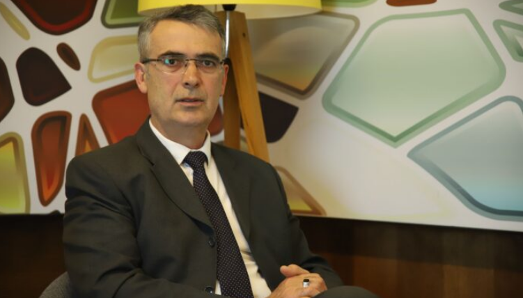 Teologu Xhabir Hamiti kritikon prijësit fetar: Po gabojnë që po ligjërojnë “copy-paste”