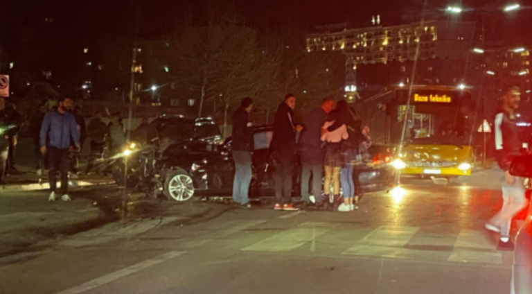 Aksident i rëndë në Prishtinë, tre persona të lënduar