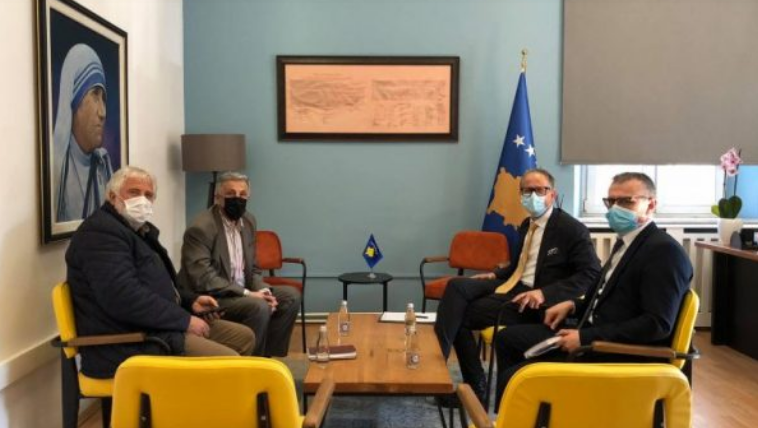 Kryetari i SBASHK-ut takohet me ministrin Vitia, ka një kërkesë për të