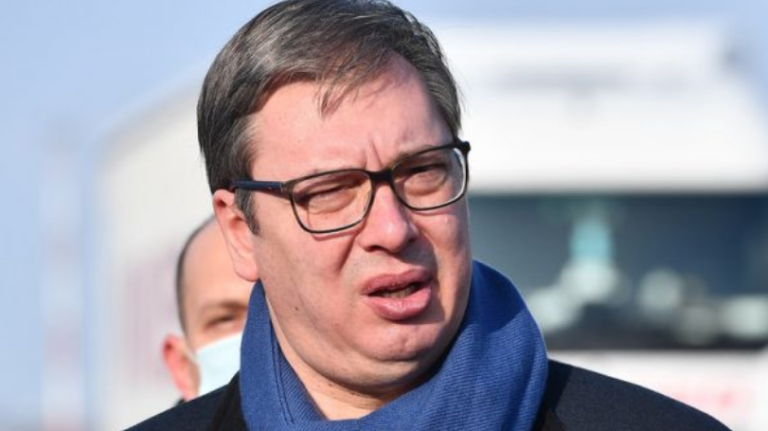 Vuçiq i përgjigjet kërkesës së SHBA-së për njohje, kërcënon Kosovën