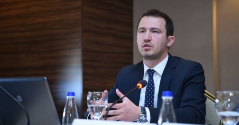 Krasniqi: Kjo elitë politike që po voton sot në Shqipëri, na ka humbur mundësinë e liberalizimit të vizave