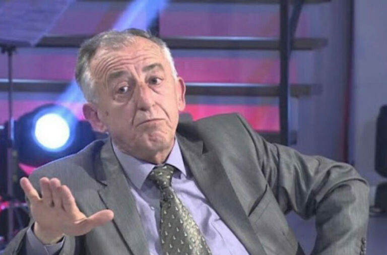 Mos me thuaj “Selam alejkum “, po me thuaj shqip: T`u ngjat jeta”